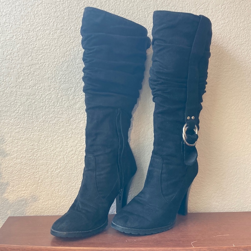 Black Lola high heels 7 1/2
